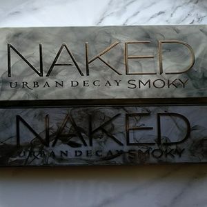 Urban Decay Naked Smokey Pallet